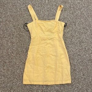 Small yellow dress